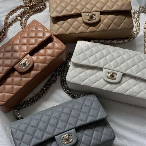 bolsa iconica chanel|Chanel tote bag price 2023.